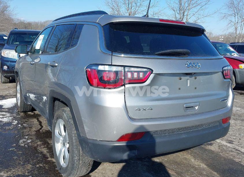 Photo 3 of 2020 Jeep Compass LATITUDE 4X4 (VIN 3C4NJDBB5LT138536)