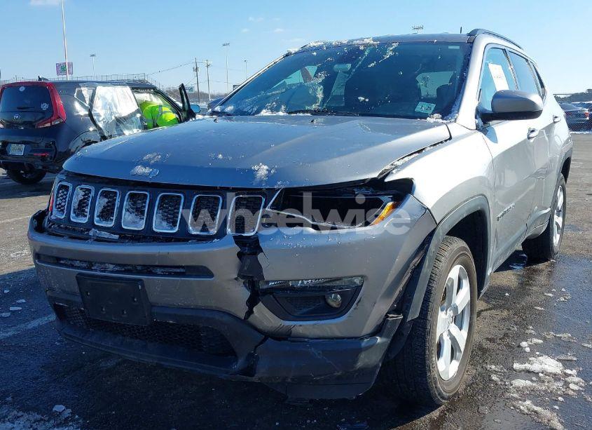 Photo 6 of 2020 Jeep Compass LATITUDE 4X4 (VIN 3C4NJDBB5LT138536)