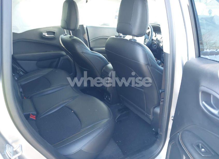 Photo 8 of 2020 Jeep Compass LATITUDE 4X4 (VIN 3C4NJDBB5LT138536)