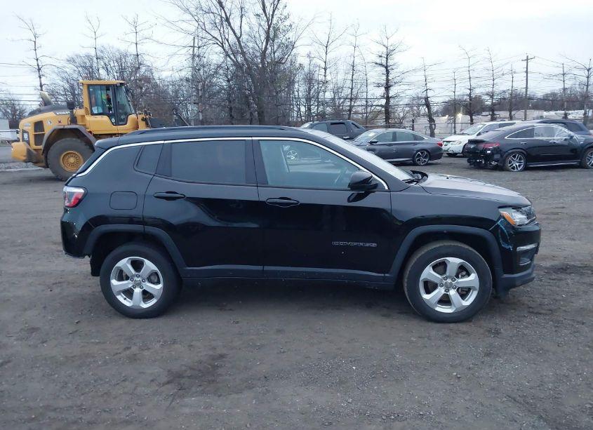 Photo 12 of 2020 Jeep Compass LATITUDE 4X4 (VIN 3C4NJDBB5LT148581)
