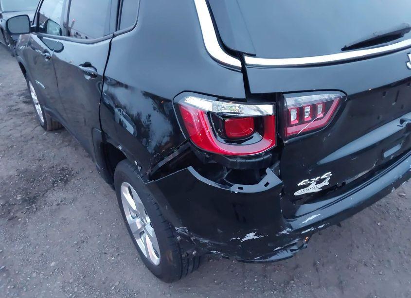 Photo 17 of 2020 Jeep Compass LATITUDE 4X4 (VIN 3C4NJDBB5LT148581)