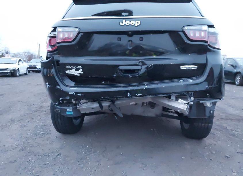 Photo 18 of 2020 Jeep Compass LATITUDE 4X4 (VIN 3C4NJDBB5LT148581)