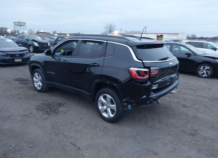 Photo 3 of 2020 Jeep Compass LATITUDE 4X4 (VIN 3C4NJDBB5LT148581)