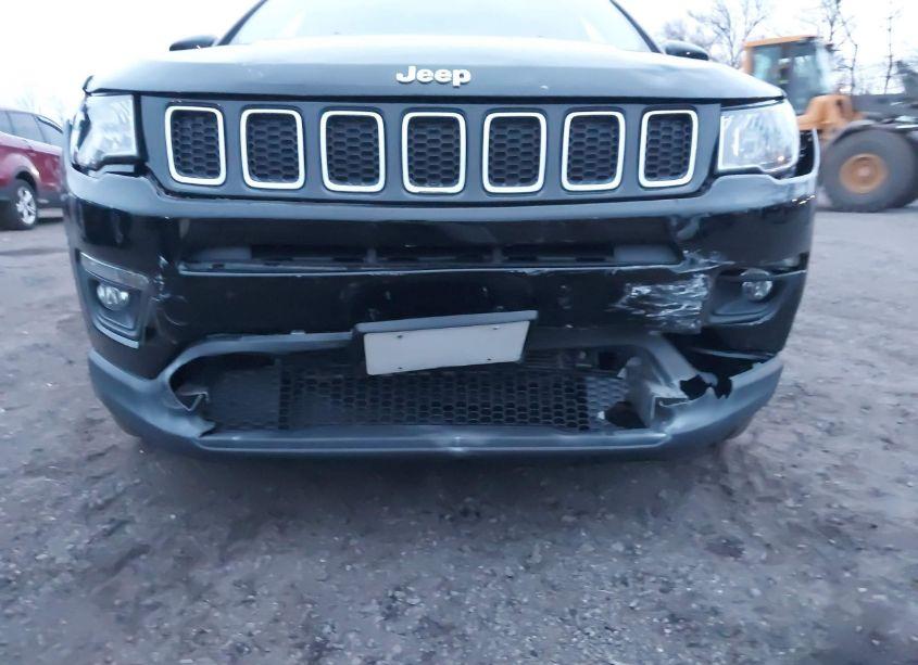 Photo 6 of 2020 Jeep Compass LATITUDE 4X4 (VIN 3C4NJDBB5LT148581)