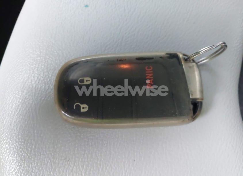 Photo 11 of 2020 Jeep Compass LATITUDE 4X4 (VIN 3C4NJDBB5LT148628)