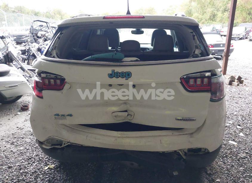 Photo 16 of 2020 Jeep Compass LATITUDE 4X4 (VIN 3C4NJDBB5LT148628)