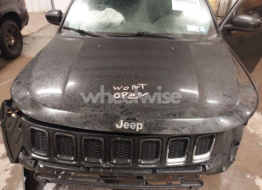 Photo 10 of 2020 Jeep Compass LATITUDE 4X4 (VIN 3C4NJDBB5LT225272)