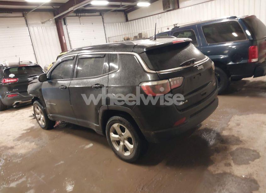 Photo 14 of 2020 Jeep Compass LATITUDE 4X4 (VIN 3C4NJDBB5LT225272)
