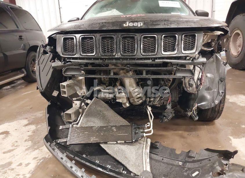 Photo 6 of 2020 Jeep Compass LATITUDE 4X4 (VIN 3C4NJDBB5LT225272)