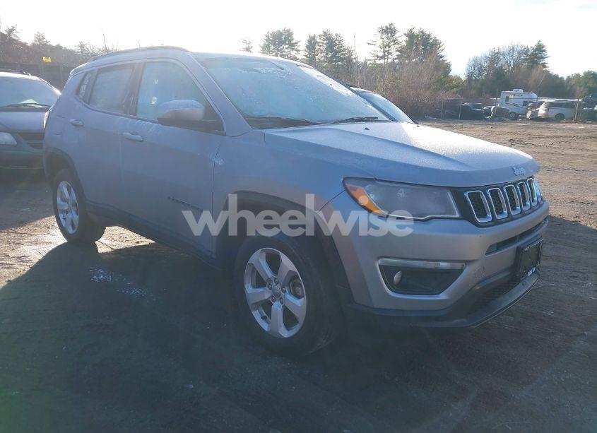 2021 Jeep Compass LATITUDE 4X4 (VIN 3C4NJDBB5MT547721) main photo