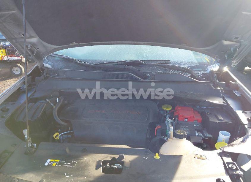 Photo 10 of 2021 Jeep Compass LATITUDE 4X4 (VIN 3C4NJDBB5MT547721)