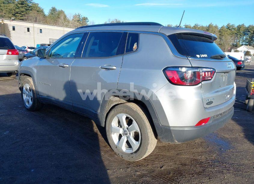 Photo 3 of 2021 Jeep Compass LATITUDE 4X4 (VIN 3C4NJDBB5MT547721)