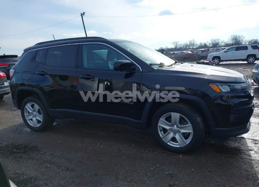 Photo 13 of 2022 Jeep Compass LATITUDE 4X4 (VIN 3C4NJDBB5NT113591)