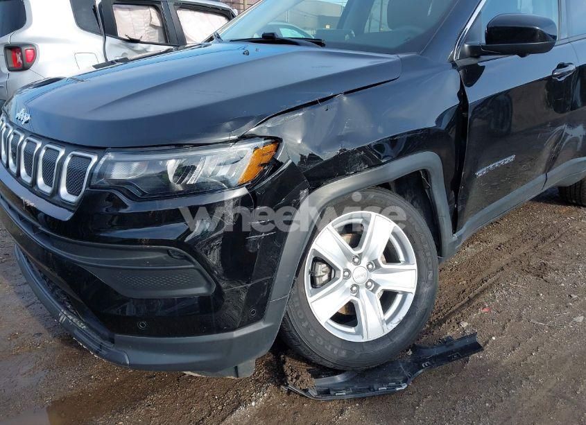 Photo 6 of 2022 Jeep Compass LATITUDE 4X4 (VIN 3C4NJDBB5NT113591)