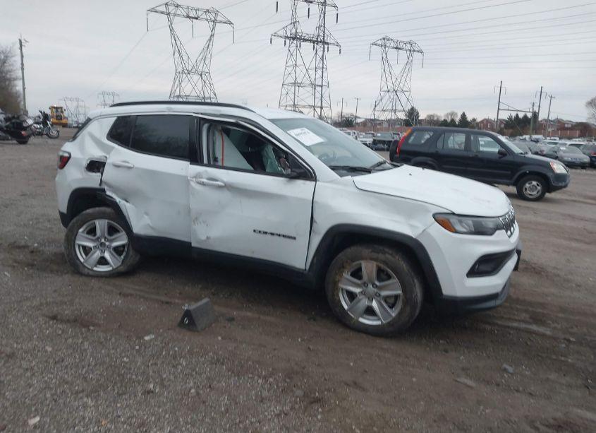 2022 Jeep Compass LATITUDE 4X4 (VIN 3C4NJDBB5NT175301) main photo