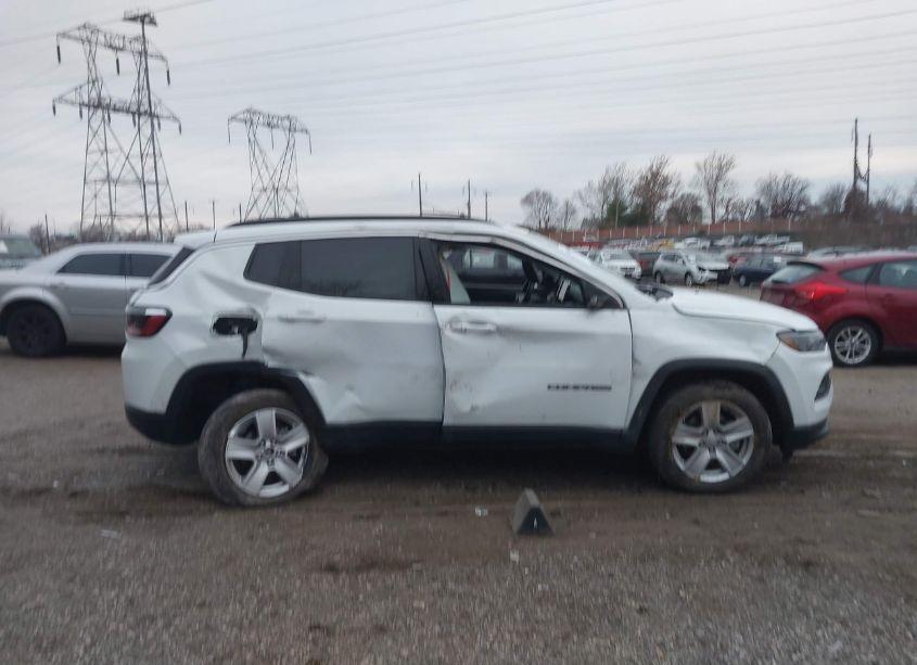 Photo 13 of 2022 Jeep Compass LATITUDE 4X4 (VIN 3C4NJDBB5NT175301)