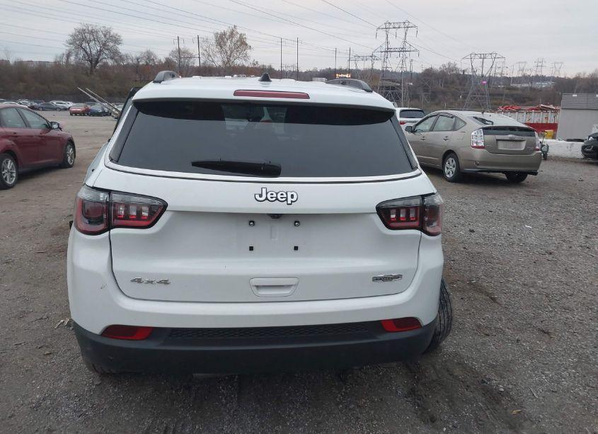 Photo 16 of 2022 Jeep Compass LATITUDE 4X4 (VIN 3C4NJDBB5NT175301)