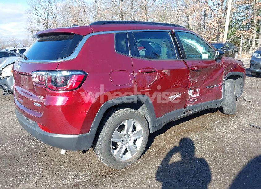 Photo 4 of 2022 Jeep Compass LATITUDE 4X4 (VIN 3C4NJDBB5NT183348)