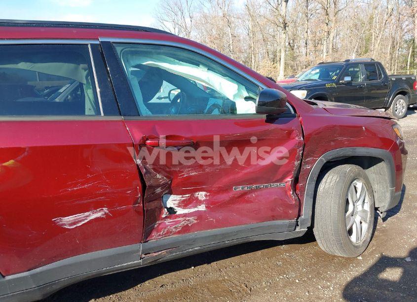 Photo 6 of 2022 Jeep Compass LATITUDE 4X4 (VIN 3C4NJDBB5NT183348)