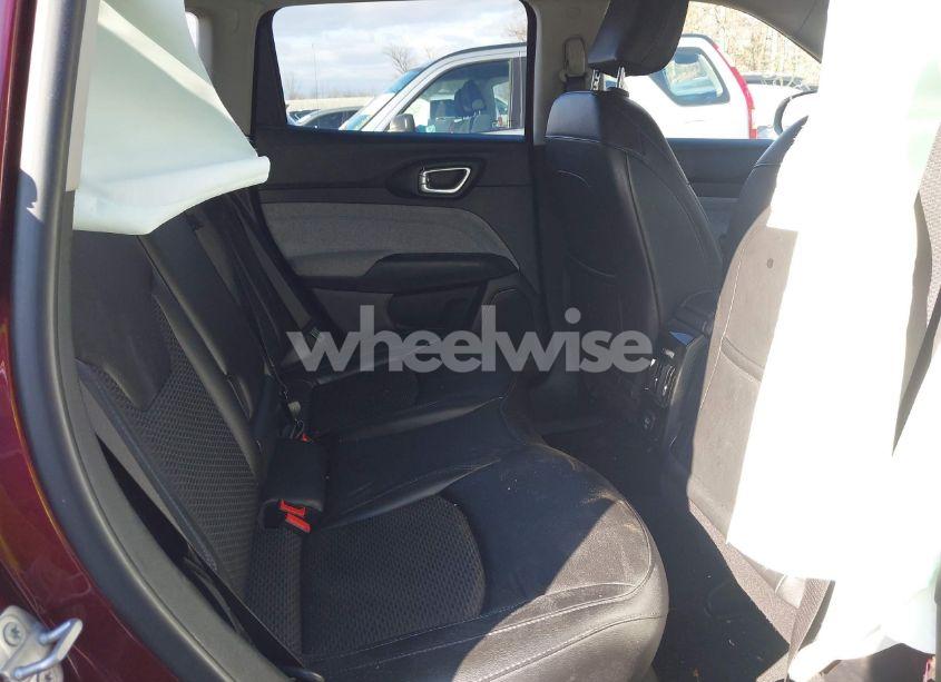 Photo 8 of 2022 Jeep Compass LATITUDE 4X4 (VIN 3C4NJDBB5NT183348)