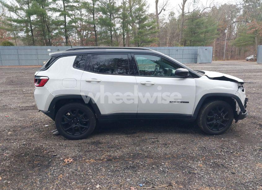 Photo 13 of 2022 Jeep Compass ALTITUDE 4X4 (VIN 3C4NJDBB5NT184919)