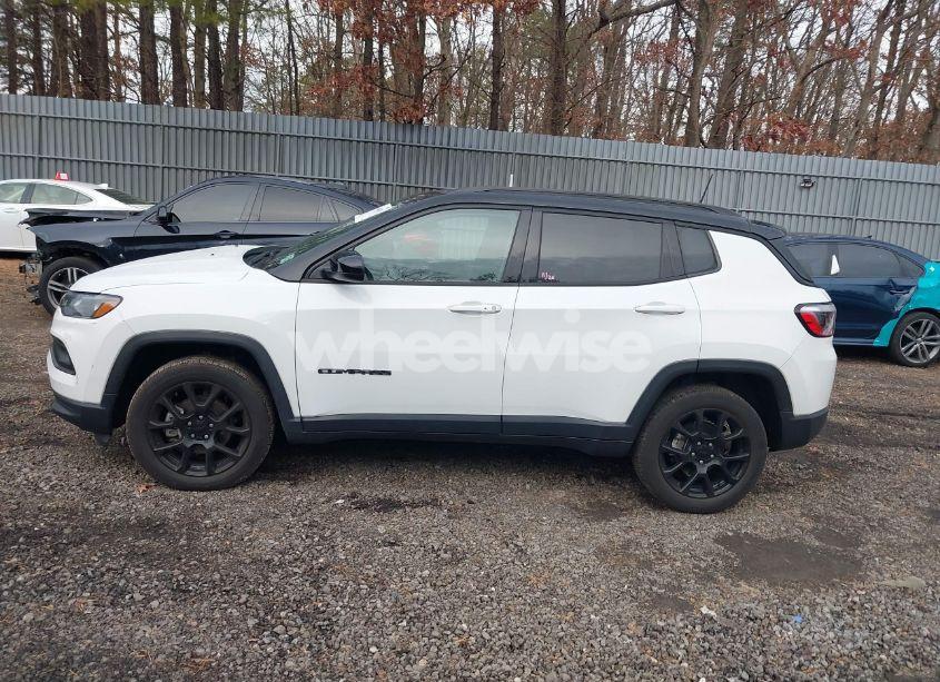 Photo 14 of 2022 Jeep Compass ALTITUDE 4X4 (VIN 3C4NJDBB5NT184919)