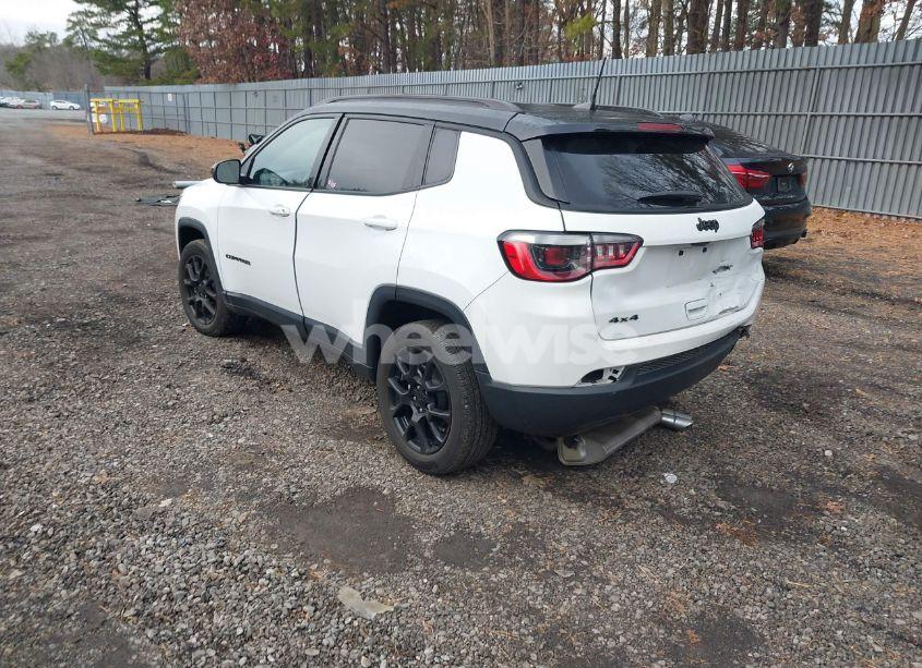 Photo 3 of 2022 Jeep Compass ALTITUDE 4X4 (VIN 3C4NJDBB5NT184919)