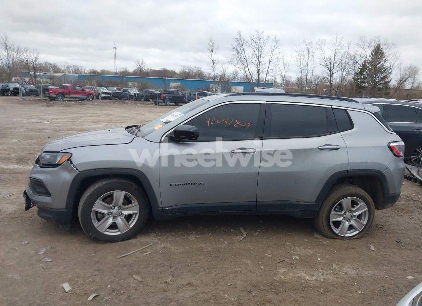 Photo 14 of 2022 Jeep Compass LATITUDE 4X4 (VIN 3C4NJDBB5NT216798)
