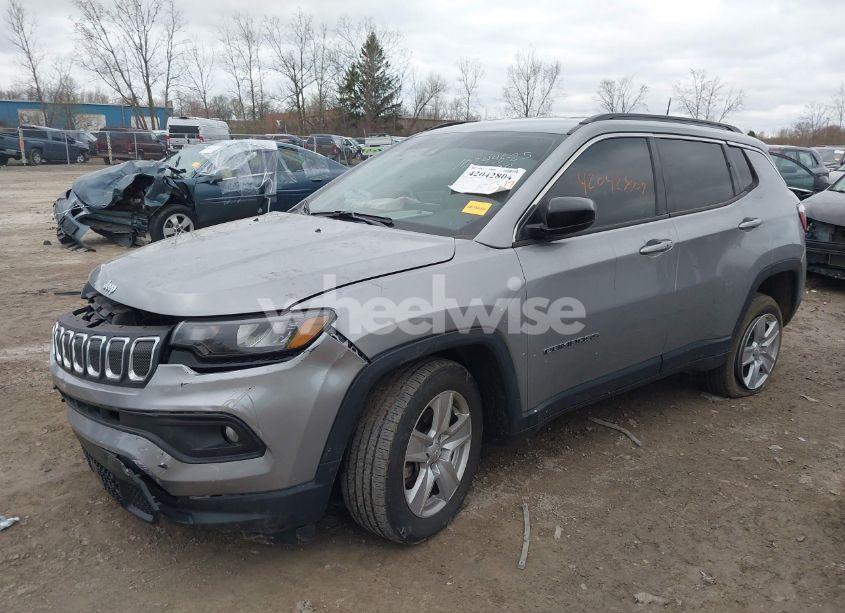 Photo 2 of 2022 Jeep Compass LATITUDE 4X4 (VIN 3C4NJDBB5NT216798)