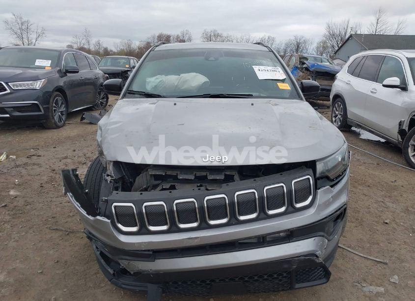 Photo 6 of 2022 Jeep Compass LATITUDE 4X4 (VIN 3C4NJDBB5NT216798)