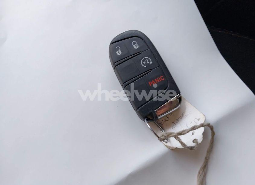 Photo 11 of 2018 Jeep Compass LATITUDE 4X4 (VIN 3C4NJDBB6JT101024)