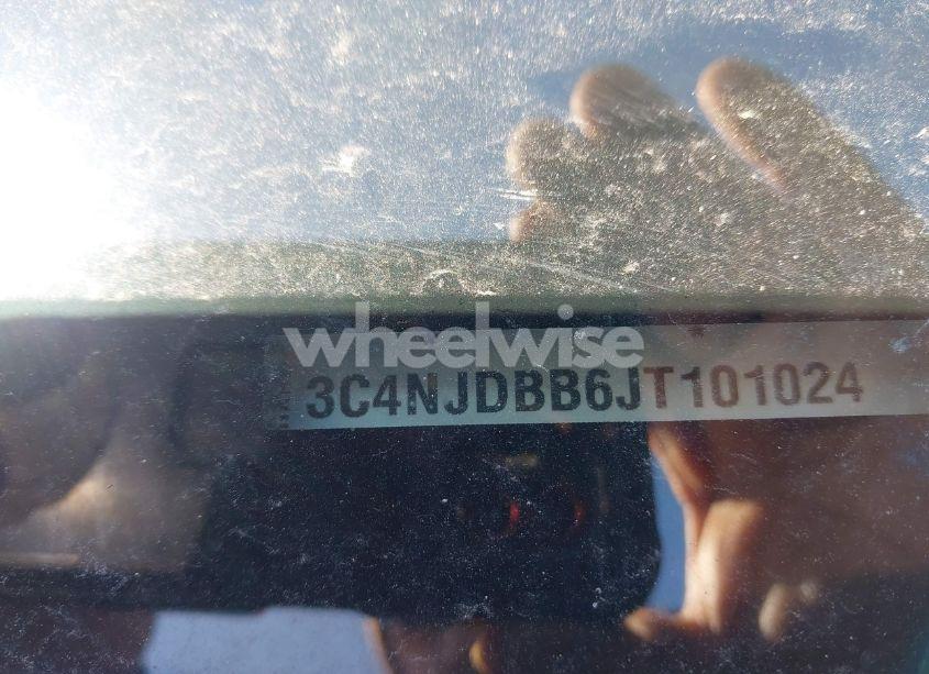 Photo 9 of 2018 Jeep Compass LATITUDE 4X4 (VIN 3C4NJDBB6JT101024)