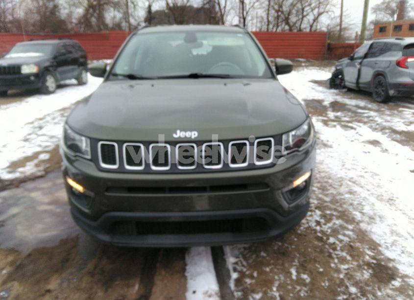 Photo 12 of 2018 Jeep Compass LATITUDE 4X4 (VIN 3C4NJDBB6JT136436)
