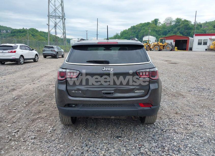 Photo 17 of 2018 Jeep Compass LATITUDE 4X4 (VIN 3C4NJDBB6JT175768)
