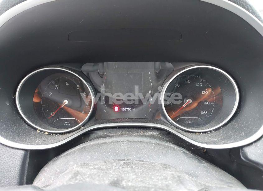 Photo 7 of 2018 Jeep Compass LATITUDE 4X4 (VIN 3C4NJDBB6JT175768)