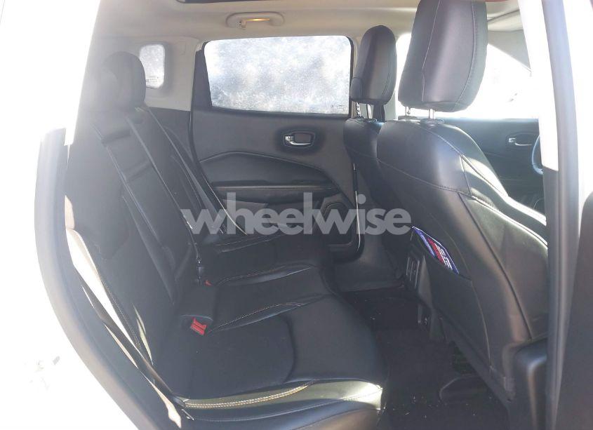 Photo 8 of 2018 Jeep Compass LATITUDE 4X4 (VIN 3C4NJDBB6JT178170)