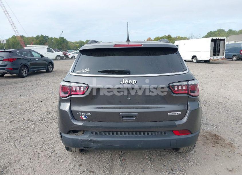 Photo 16 of 2018 Jeep Compass LATITUDE 4X4 (VIN 3C4NJDBB6JT200054)