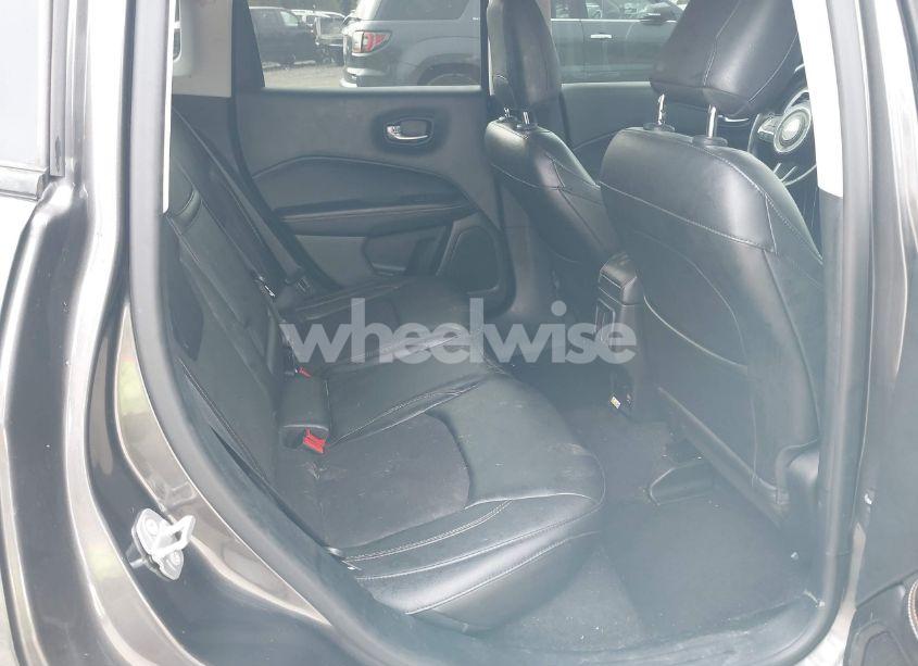 Photo 8 of 2018 Jeep Compass LATITUDE 4X4 (VIN 3C4NJDBB6JT200054)