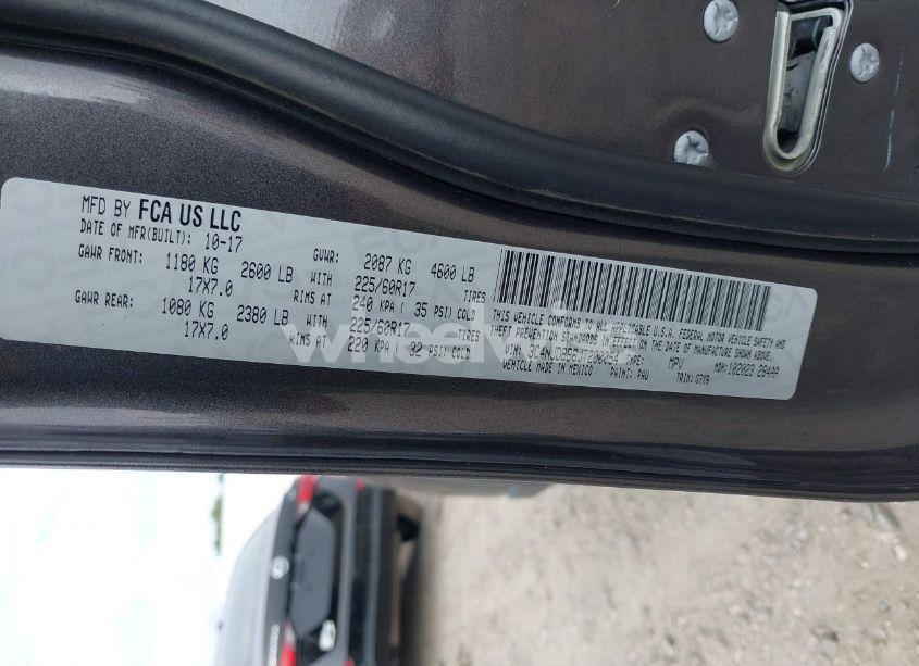 Photo 9 of 2018 Jeep Compass LATITUDE 4X4 (VIN 3C4NJDBB6JT200054)