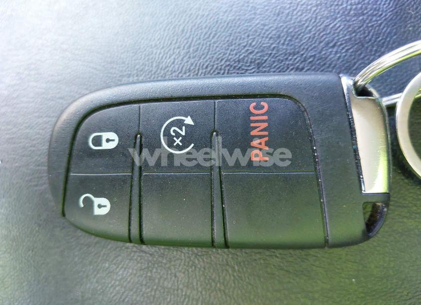 Photo 11 of 2018 Jeep Compass LATITUDE 4X4 (VIN 3C4NJDBB6JT239565)