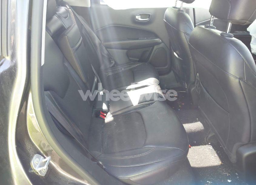 Photo 8 of 2018 Jeep Compass LATITUDE 4X4 (VIN 3C4NJDBB6JT239565)