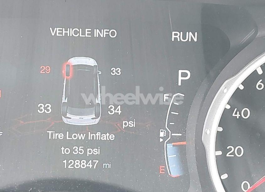 Photo 15 of 2018 Jeep Compass LATITUDE (VIN 3C4NJDBB6JT283680)