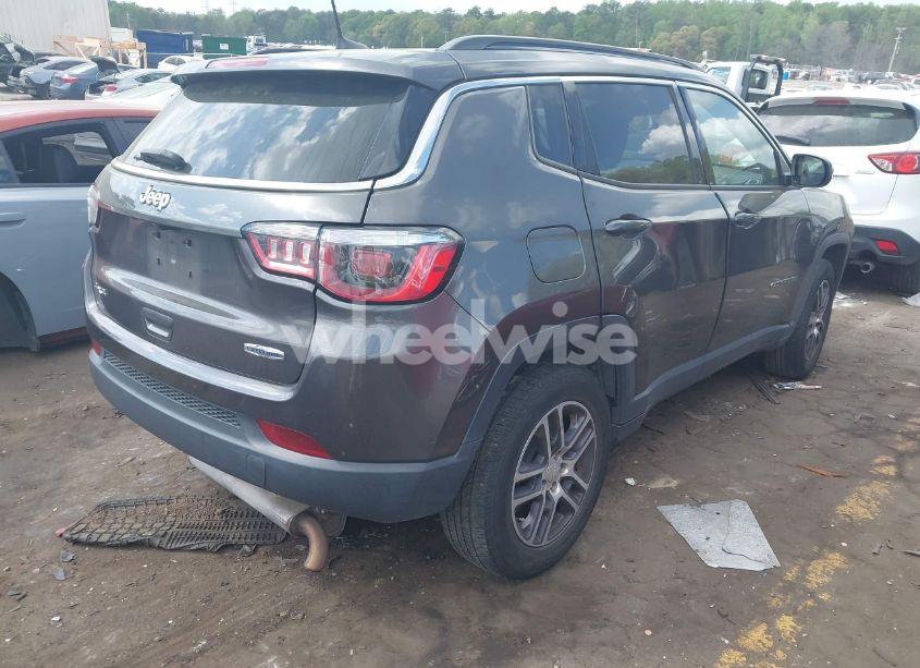 Photo 4 of 2018 Jeep Compass LATITUDE (VIN 3C4NJDBB6JT283680)