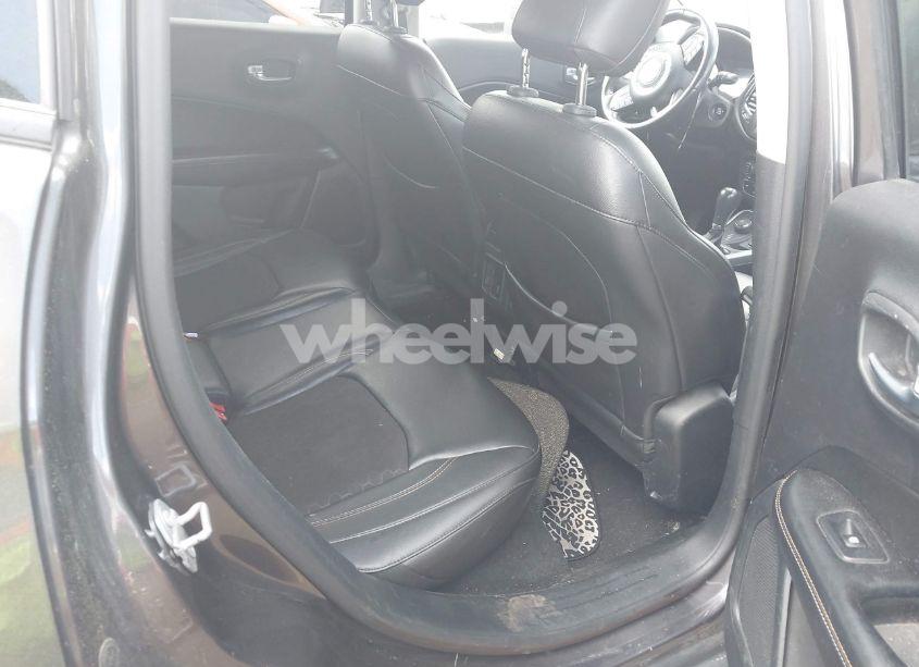 Photo 8 of 2018 Jeep Compass LATITUDE (VIN 3C4NJDBB6JT283680)