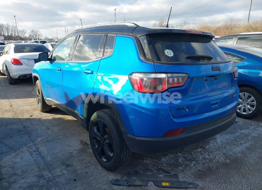 Photo 3 of 2018 Jeep Compass ALTITUDE 4X4 (VIN 3C4NJDBB6JT321036)