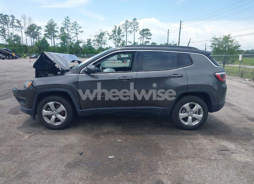 Photo 14 of 2018 Jeep Compass LATITUDE 4X4 (VIN 3C4NJDBB6JT342520)