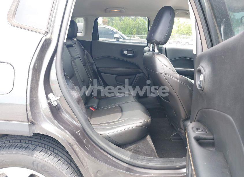 Photo 8 of 2018 Jeep Compass LATITUDE 4X4 (VIN 3C4NJDBB6JT342520)