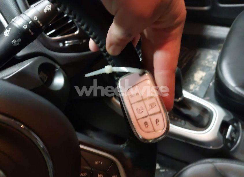 Photo 11 of 2018 Jeep Compass LATITUDE 4X4 (VIN 3C4NJDBB6JT348964)