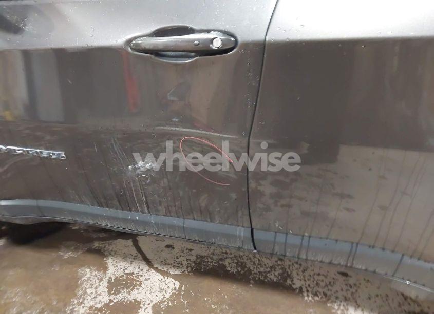 Photo 19 of 2018 Jeep Compass LATITUDE 4X4 (VIN 3C4NJDBB6JT348964)