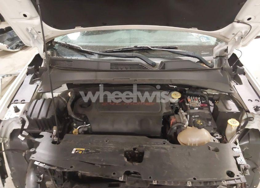 Photo 10 of 2018 Jeep Compass LATITUDE 4X4 (VIN 3C4NJDBB6JT415448)